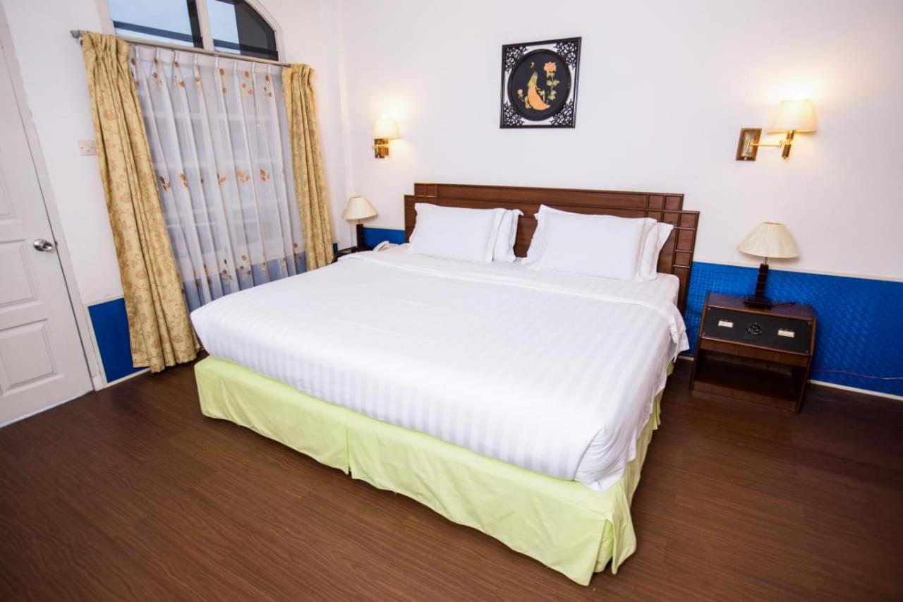 Green Garden Hotel เบอราสตากี ภายนอก รูปภาพ